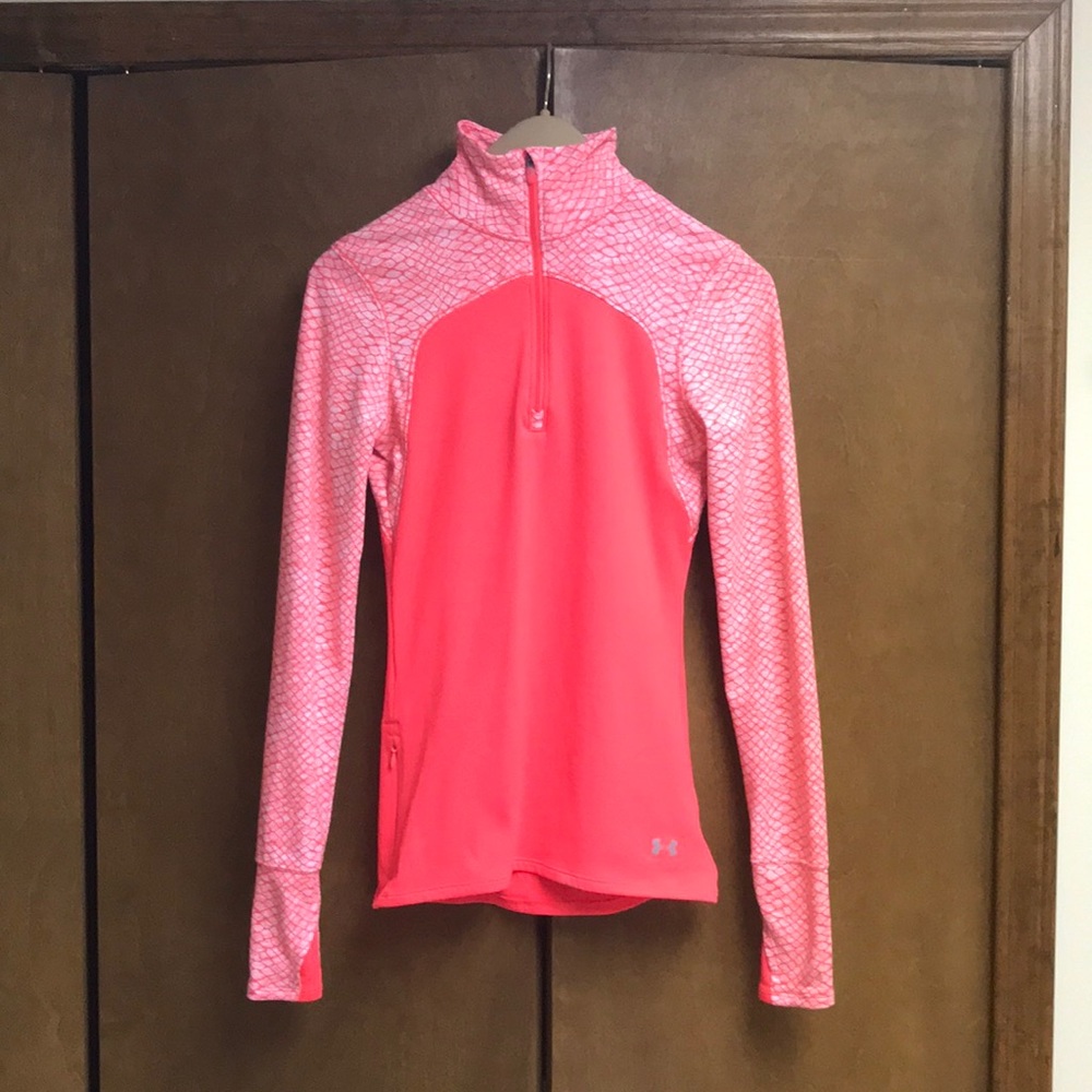 Fitted Under Armour Athletic pullover